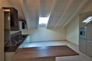 Mansarda ristrutturata mq 115 palazzo 800