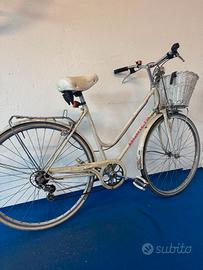 Bici da donna Bianchi stile olandese vintage
