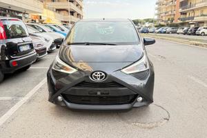 Toyota Aygo Connect 1.0 VVT-i 72 CV 5 porte x-play