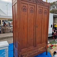 armadio sardo antico