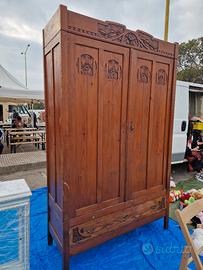 armadio sardo antico