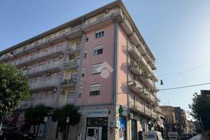 2 LOCALI A RIPOSTO
