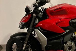 Ducati streetfighter v2