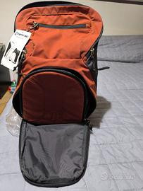 ZAINO TAMRAC  per macchina fotografica