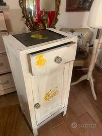 Comodino shabby