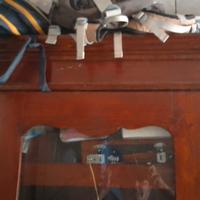 VETRINETTA VINTAGE CON CASSETTI E SCAFFALI-VASSOIO