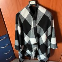 Poncho scozzese bianco e nero