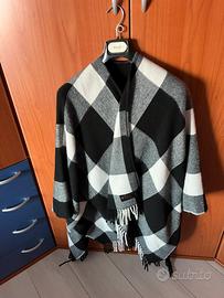 Poncho scozzese bianco e nero