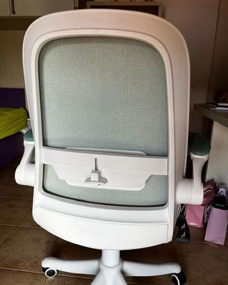 sedia con ruote per ufficio o cameretta