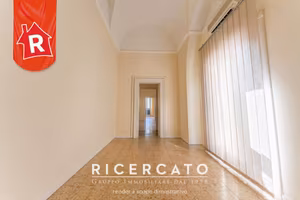 Immobile di 220 m² con più di 5 locali a Lecce