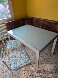 Tavolo in vetro 