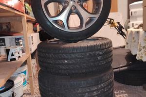 Gomme auto 235/45 R18 Kleber dot.1425