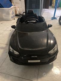 Audi giocattolo per bambini con telecomando