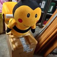 Ape a dondolo in legno per bambini 