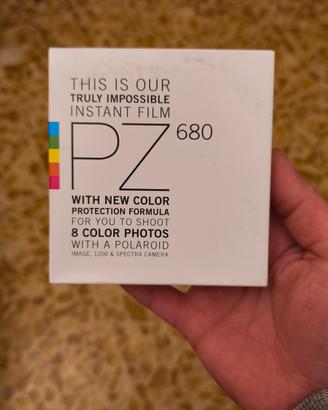 Polaroid pellicole IMPOSSIBLE PZ 680 spectra 