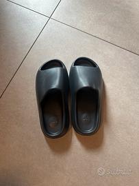 yeezy slides - adidas