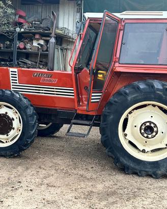 Trattore fiat 880 targato 4 cilindri funzionante i