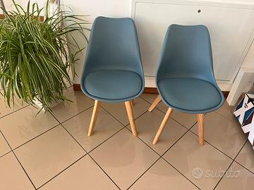 Sedia moderna legno e seduta imbottita