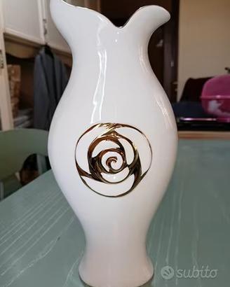 Vaso moderno ceramica bianco e oro