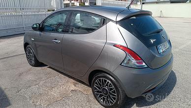 Lancia Ypsilon 1.2 Benz/Gpl