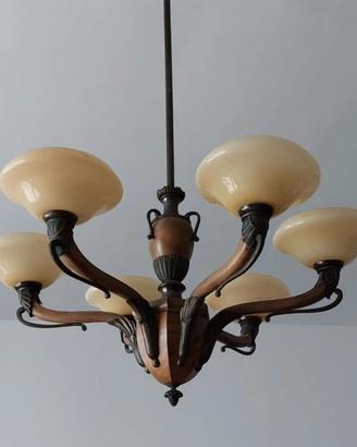 Lampadario vintage in legno
