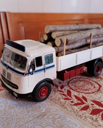 1:43 Camion Mercedes Lp 334 trasporto legname 