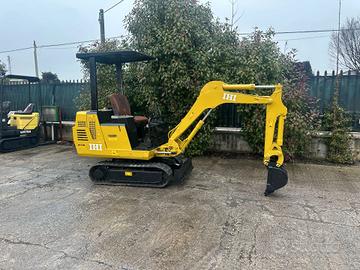 E224 - Escavatore 15 q IHI