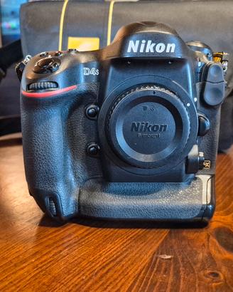 nikon D4s 