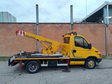 TORRETTA isoli RIMOZIONE FORZATA - Carro attrezzi 