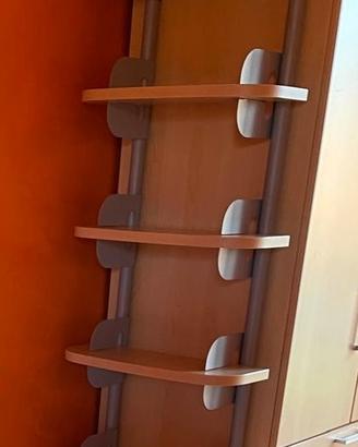 Libreria da appendere all armadio