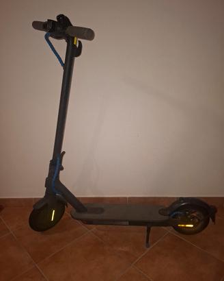xiaomi monopattino elettrico  1s