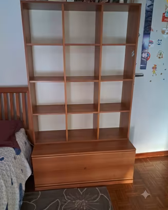 Libreria a cubi con panca contenitore / cassettone