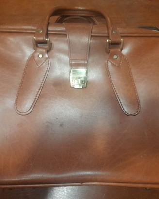 Valigia vintage in pelle sintetica marrone