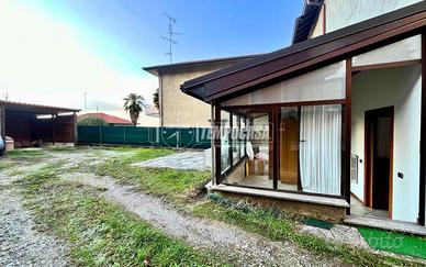 SOLUZIONE INDIPENDENTE CON 2000MQ DI TERRENO