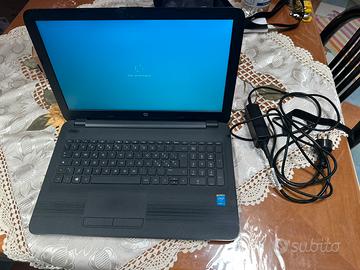 Notebook hp 250 G5 15.6 intel i3 4 gb. Ram W10