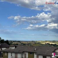 Casa Indipendente, con Corte, Terrazza e Box