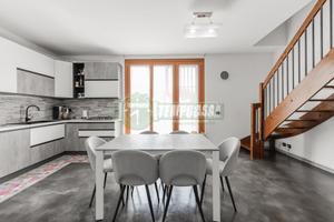 LUMINOSO DUPLEX CON BOX E CANTINA