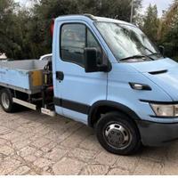 Iveco Daily 45 c 14 con gru