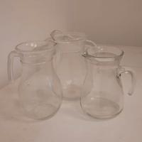 Caraffe e brocche in vetro trasparente