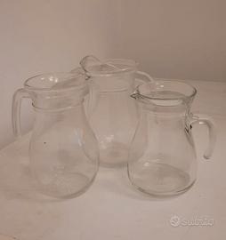 Caraffe e brocche in vetro trasparente
