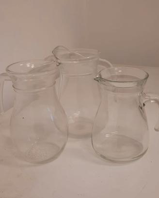 Caraffe e brocche in vetro trasparente