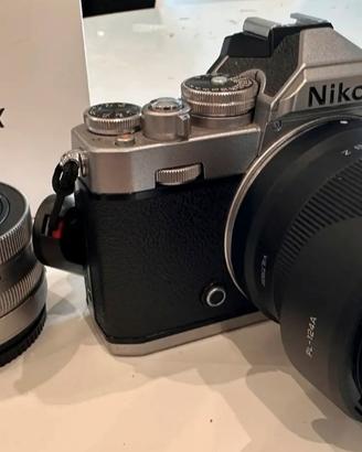 Nikon ZFC + obiettivo 16-50mm e accessori 
