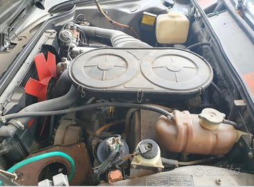 Motore BMW E3 3.0 tipo M30B30 carburatori zenith