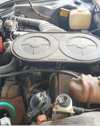 Motore BMW E3 3.0 tipo M30B30 carburatori zenith