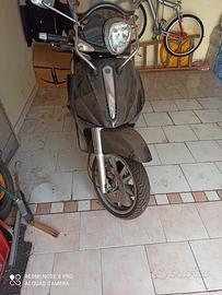 Piaggio Beverly 500 - 2025