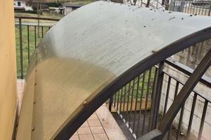 Pensilina di policarbonato in ferro battuto