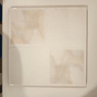 Piastrelle bianche lucide in ceramica