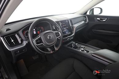 VOLVO XC60 (2017--->) XC60 D4-B4 AWD Geartronic Bu
