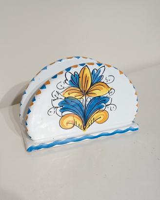 portatovaglioli in ceramica di Caltagirone 