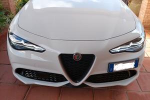 Giulia veloce 2023 20.000 km pari al nuovo